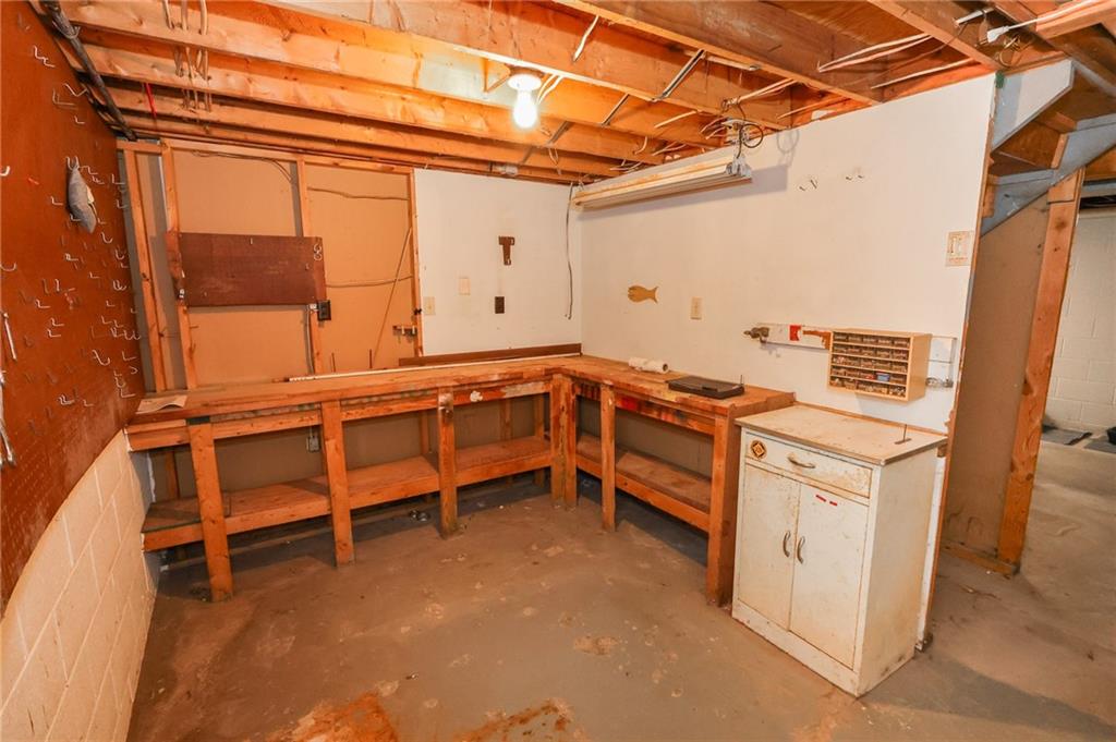 470 North Liberty Road Grove City, PA 16127 - Photo 28 of 34 a view of a storage & utility room