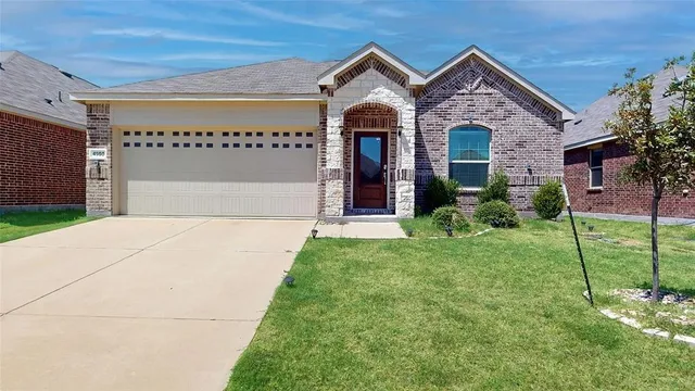 $2,100 | 4950 Parrington Drive, Princeton, TX 75407