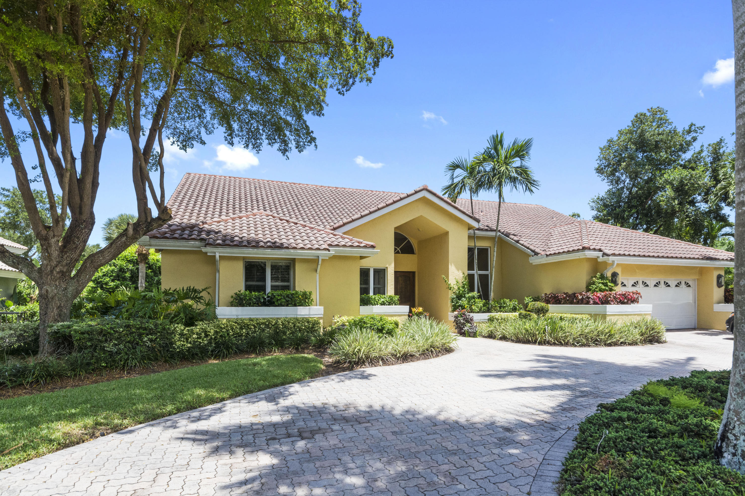 1698 Southwest 20th Avenue Boca Raton, FL 33486 - Photo 1 of 28 1698_SW_20th_Ave_MLS_HID1166671_ROOM32