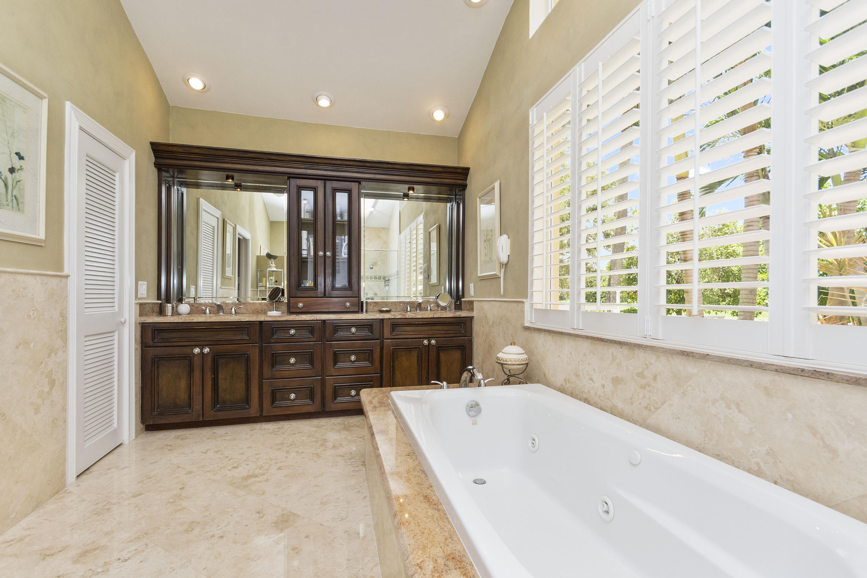 1698 Southwest 20th Avenue Boca Raton, FL 33486 - Photo 21 of 28 1698_SW_20th_Ave_MLS_HID1166671_ROOM21