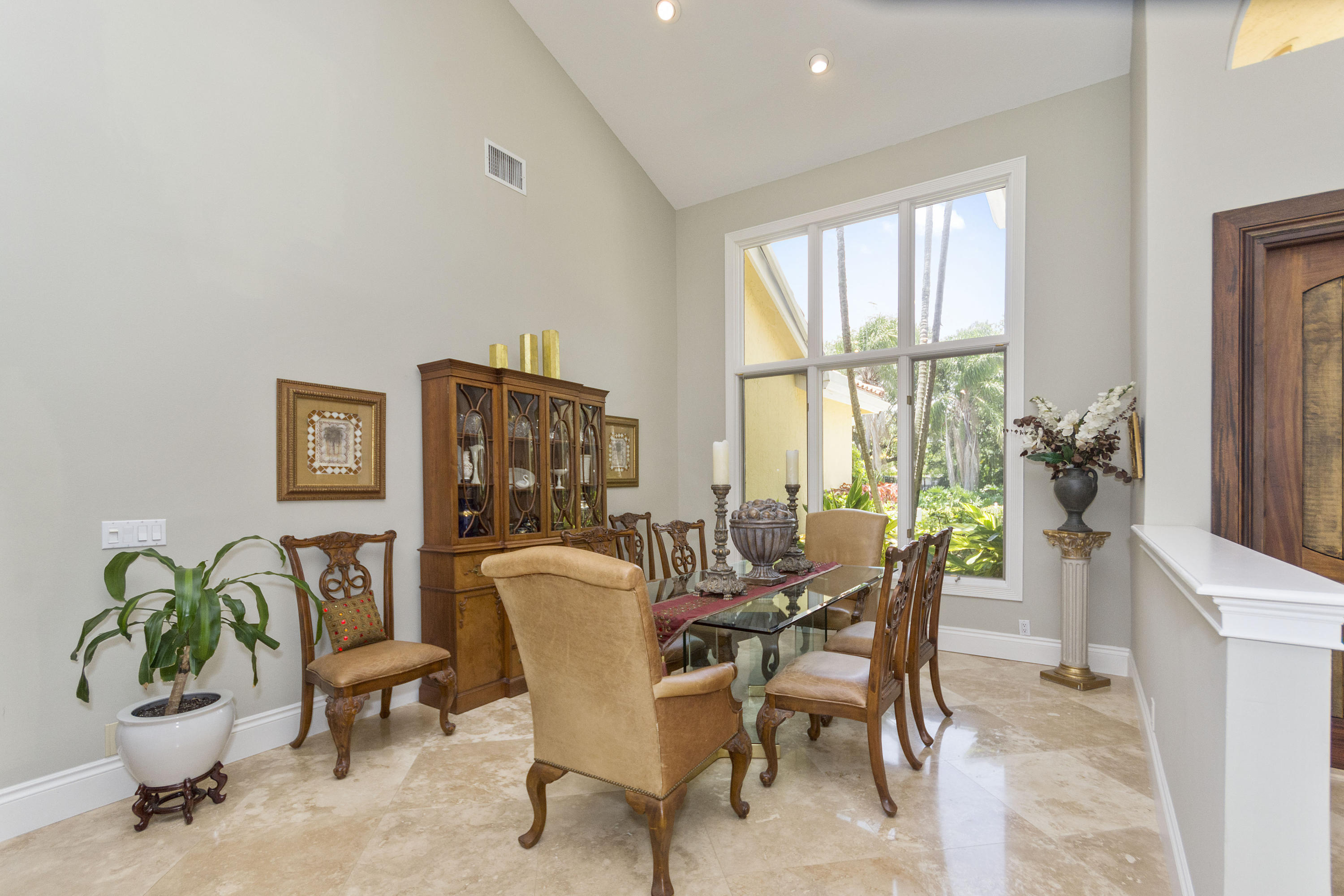 1698 Southwest 20th Avenue Boca Raton, FL 33486 - Photo 9 of 28 1698_SW_20th_Ave_MLS_HID1166671_ROOM13