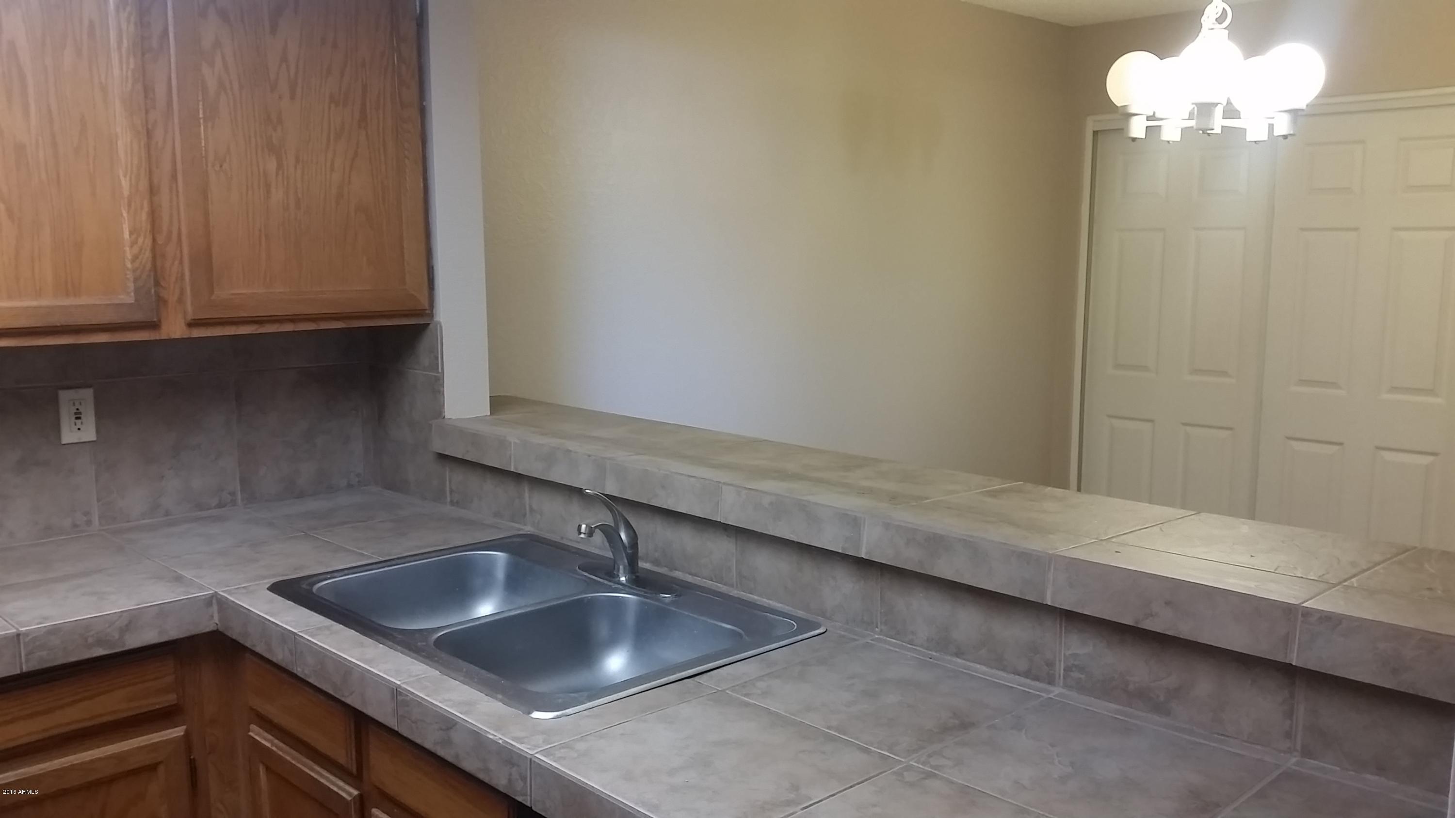 1645 West Baseline Road, Unit 1001 Mesa, AZ 85202 - Photo 7 of 17 Kitchen sink