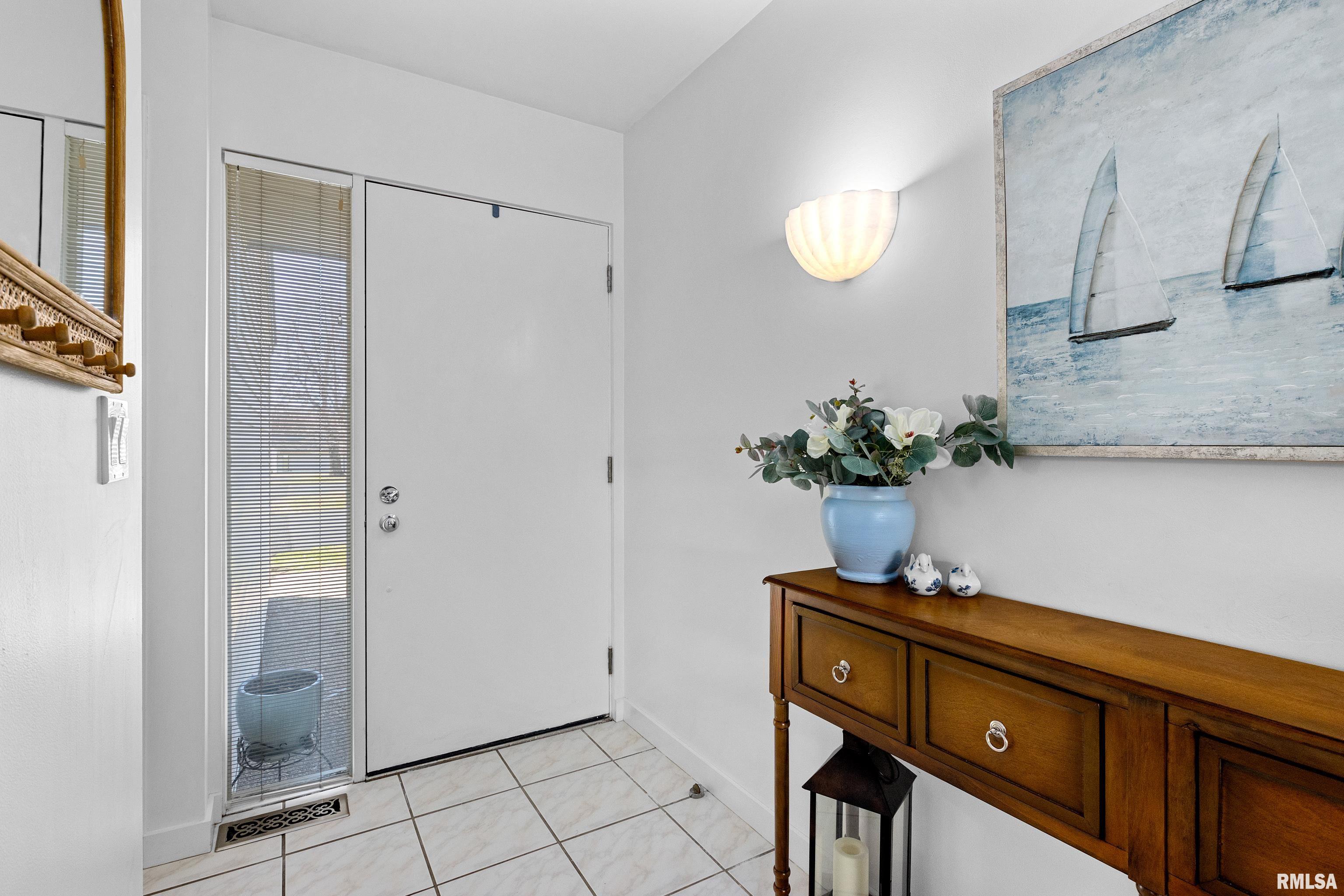 2223 Veterans Road, Unit 14 Morton, IL 61550 - Photo 8 of 42 Gallery Image 8