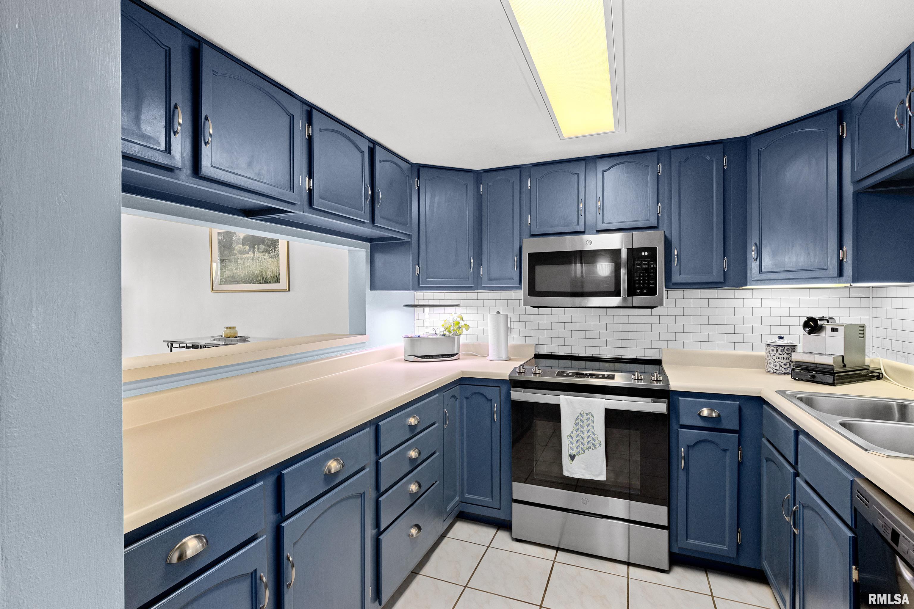 2223 Veterans Road, Unit 14 Morton, IL 61550 - Photo 9 of 42 Gallery Image 9