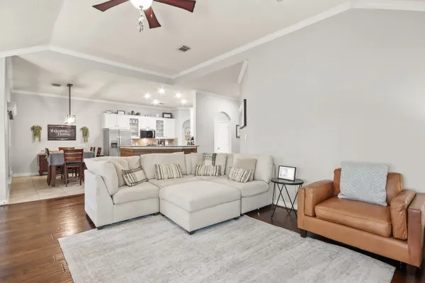 $575,000 | 1106 Commons Waterway Drive, Huffman, TX 77336