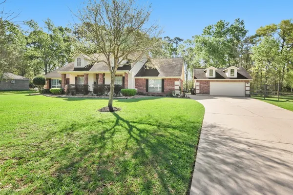 $575,000 | 1106 Commons Waterway Drive, Huffman, TX 77336