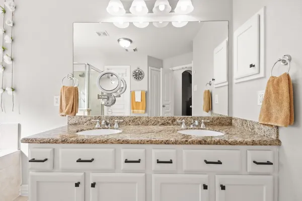 $575,000 | 1106 Commons Waterway Drive, Huffman, TX 77336