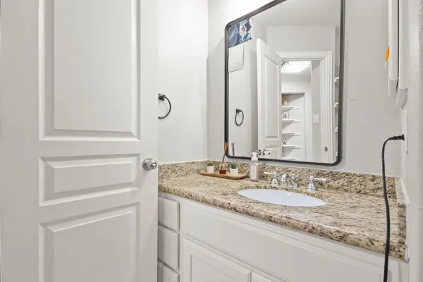 $575,000 | 1106 Commons Waterway Drive, Huffman, TX 77336
