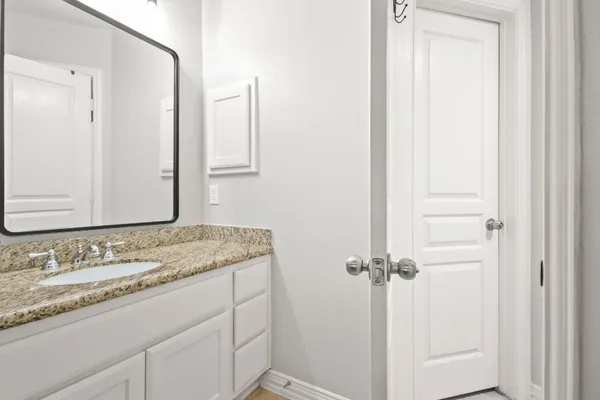 $575,000 | 1106 Commons Waterway Drive, Huffman, TX 77336