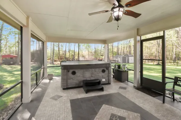 $575,000 | 1106 Commons Waterway Drive, Huffman, TX 77336