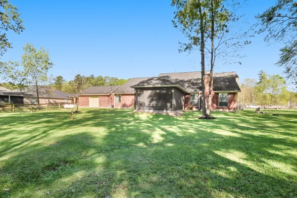 $575,000 | 1106 Commons Waterway Drive, Huffman, TX 77336