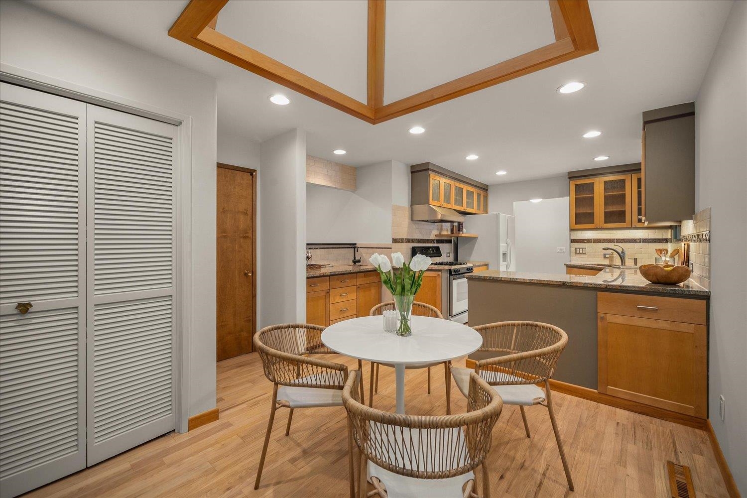 3515 South Altamont Street Spokane, WA 99223 - Photo 7 of 26