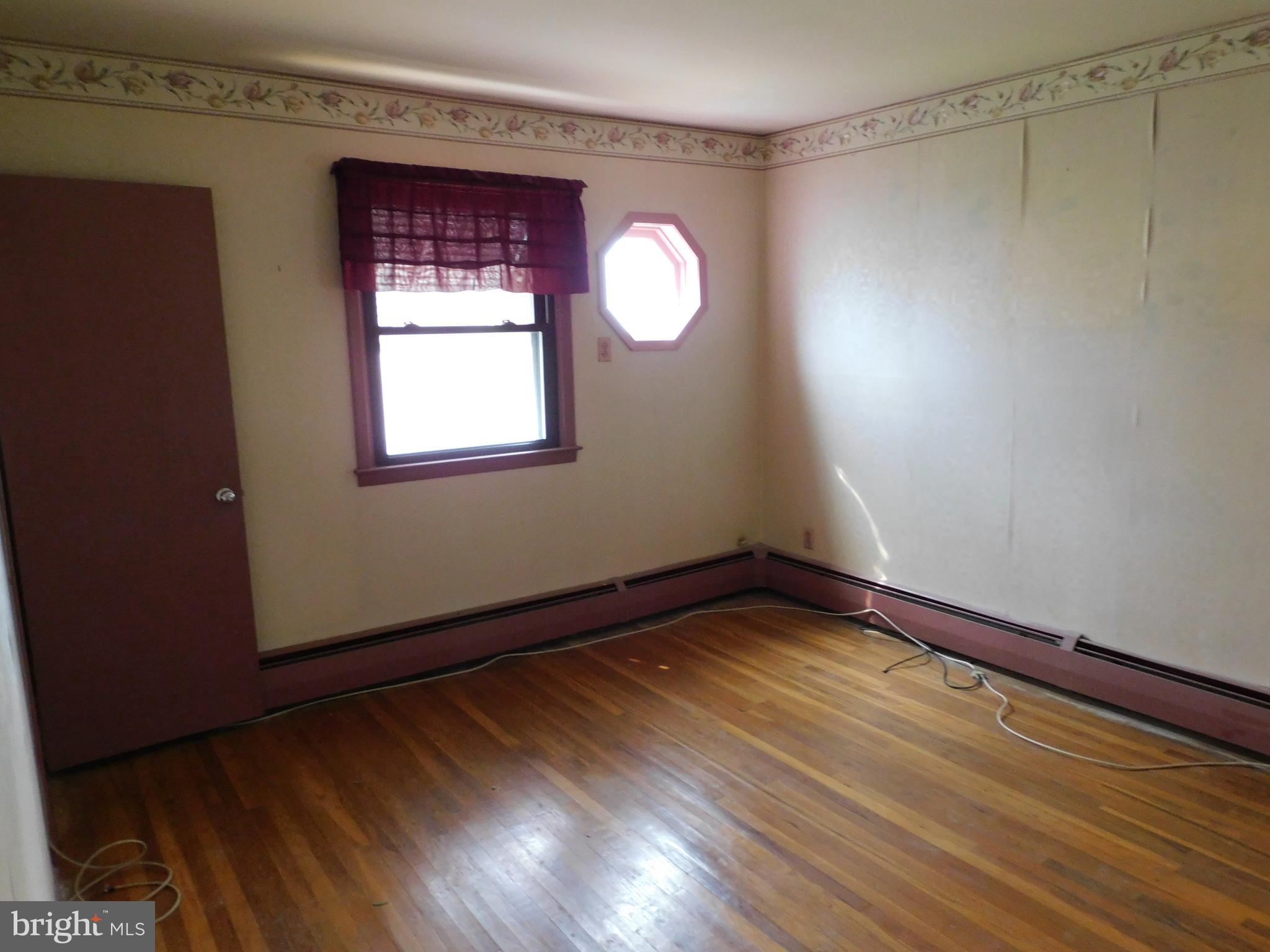 3271 Oak Road Huntingdon Valley, PA 19006 - Photo 16 of 53 Gallery Image 16