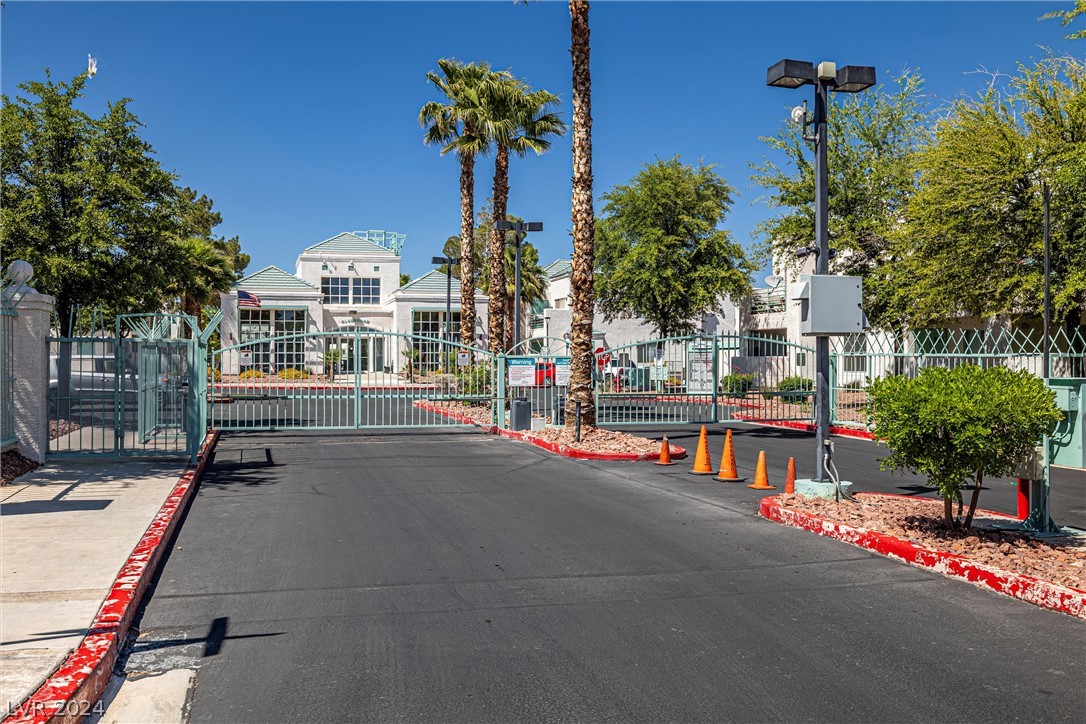 7100 West Pirates Cove Road, Unit 1072 Las Vegas, NV 89145 - Photo 26 of 29 Gate