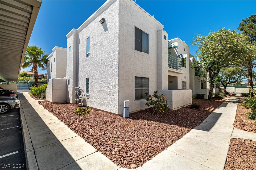 7100 West Pirates Cove Road, Unit 1072 Las Vegas, NV 89145 - Photo 28 of 29 Building