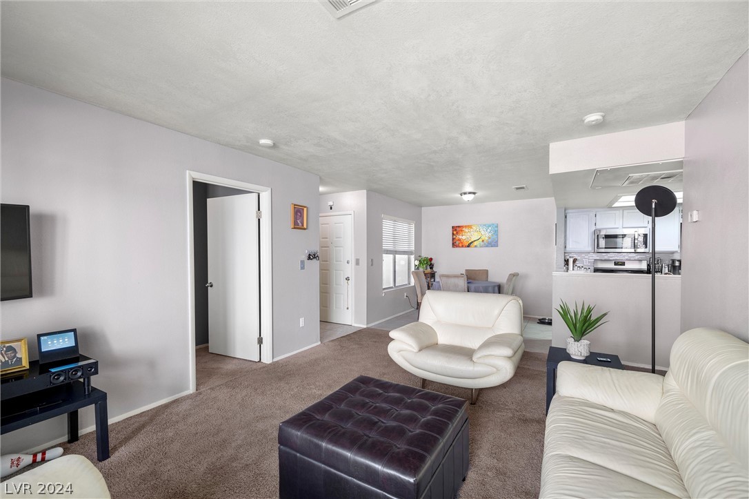 7100 West Pirates Cove Road, Unit 1072 Las Vegas, NV 89145 - Photo 3 of 29