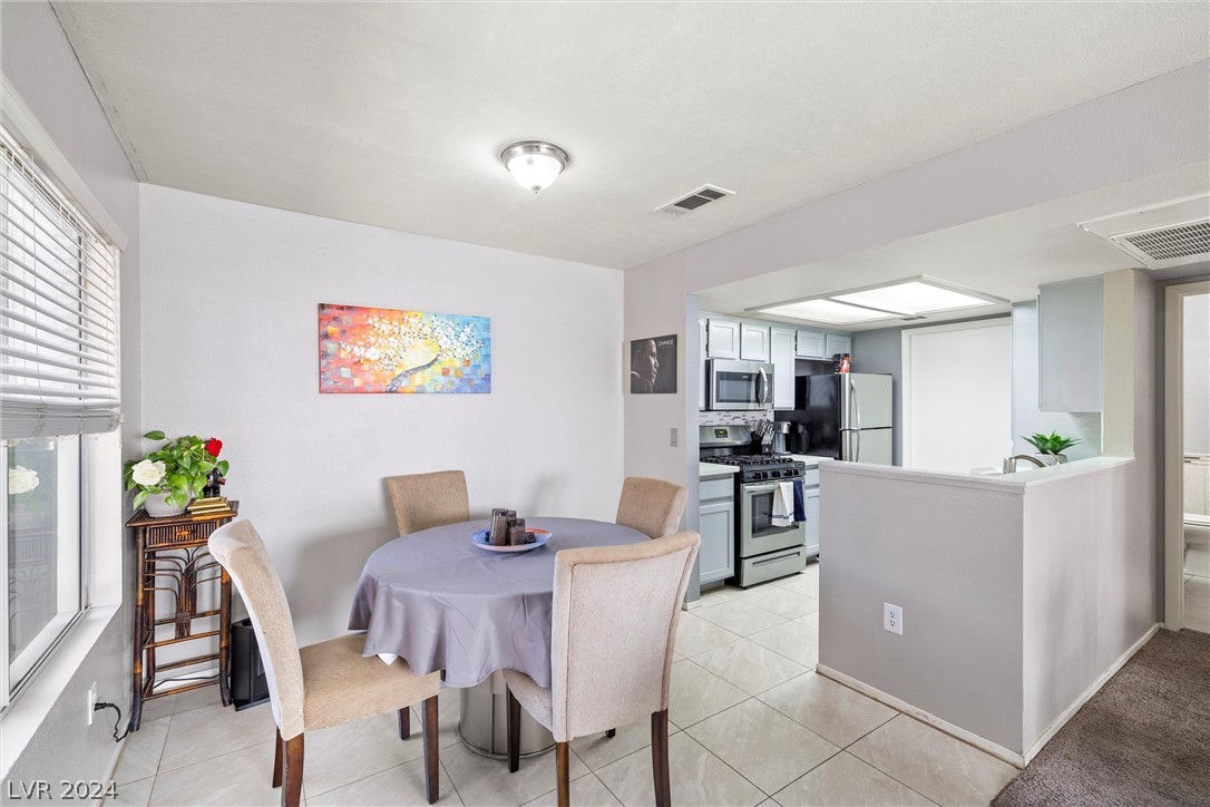 7100 West Pirates Cove Road, Unit 1072 Las Vegas, NV 89145 - Photo 4 of 29