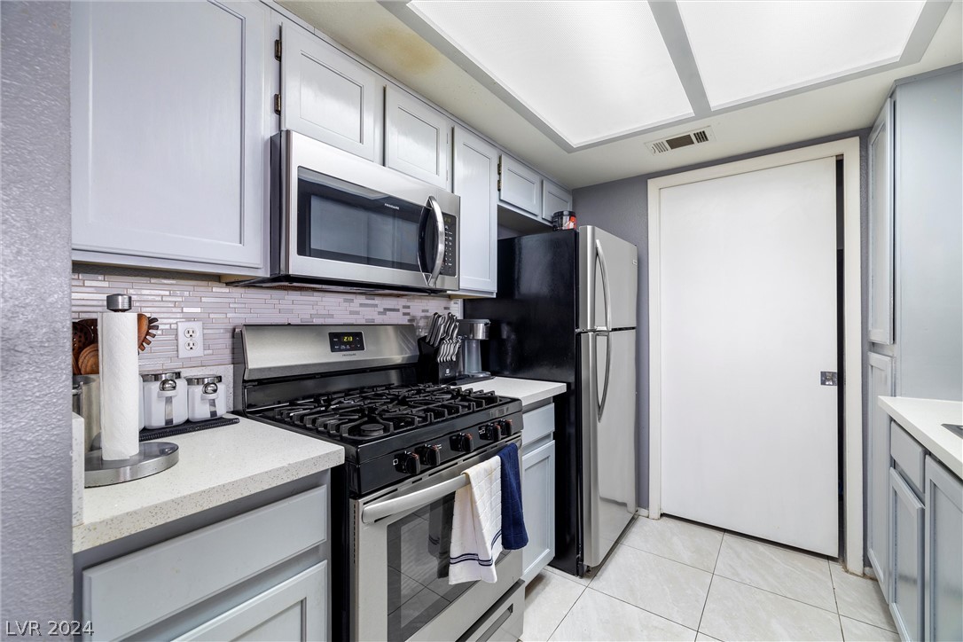 7100 West Pirates Cove Road, Unit 1072 Las Vegas, NV 89145 - Photo 7 of 29