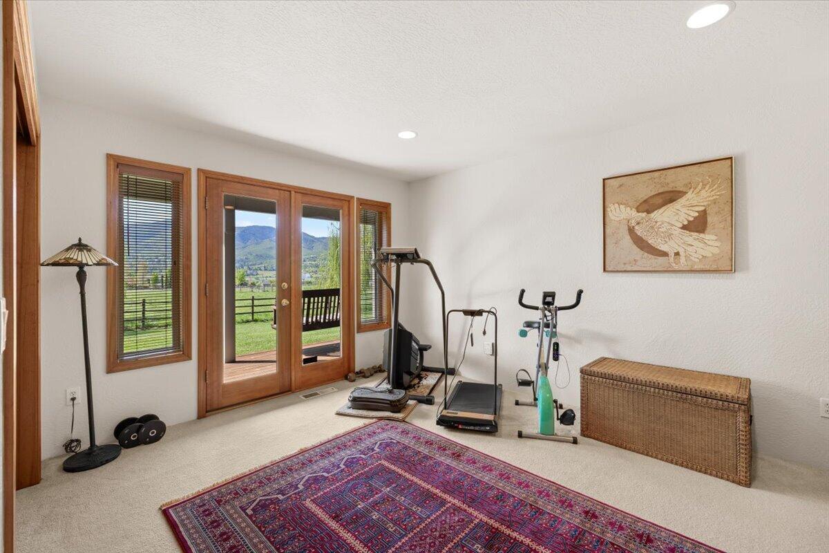 900 Butler Creek Road Ashland, OR 97520 - Photo 17 of 39 32-CI_9868