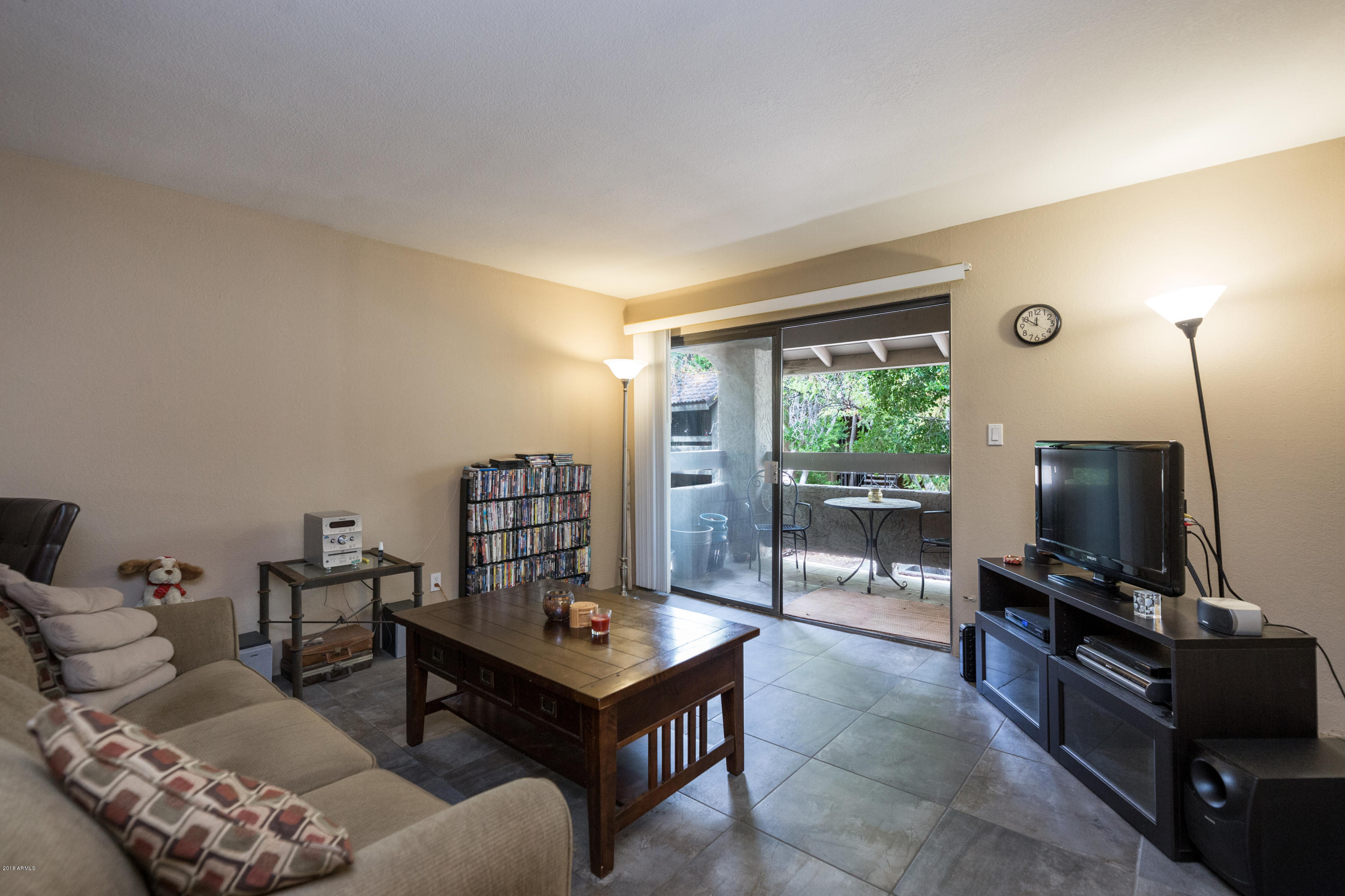 3825 East Camelback Road, Unit 232 Phoenix, AZ 85018 - Photo 5 of 23 Living Room