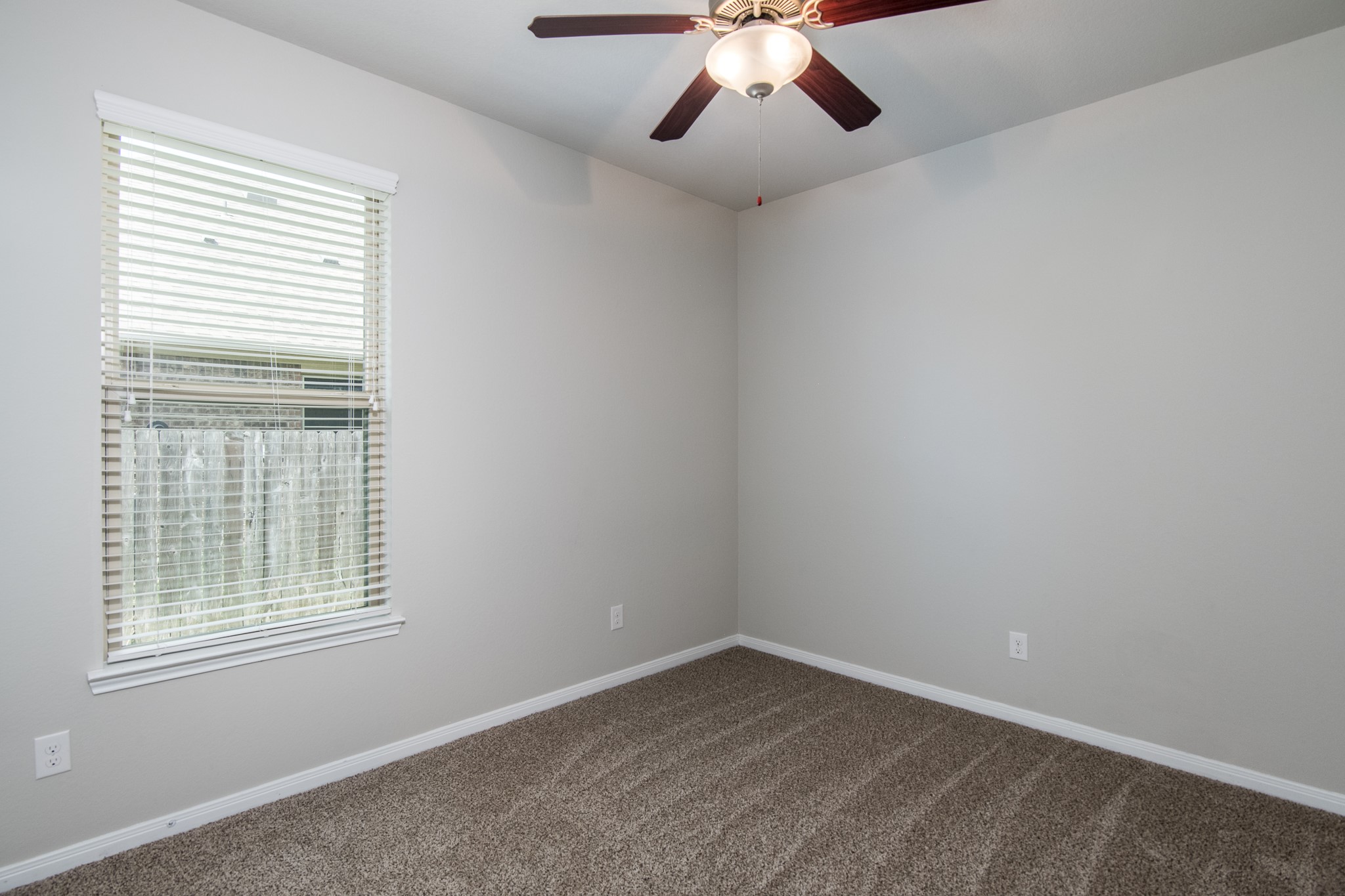 3211 Discovery Lane Conroe, TX 77301 - Photo 17 of 22 Secondary bedroom