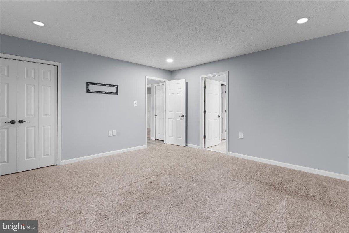10415 Labrador Loop Manassas, VA 20112 - Photo 42 of 66 a view of an empty room
