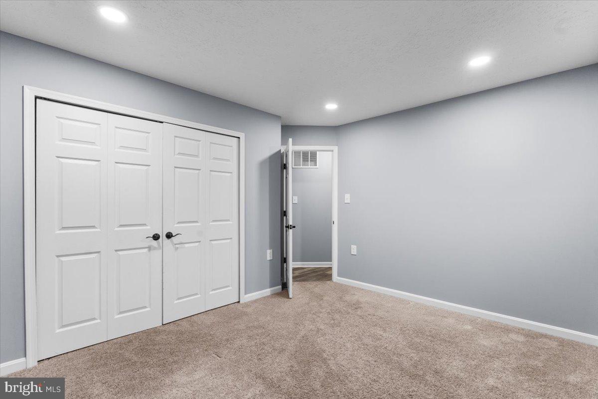 10415 Labrador Loop Manassas, VA 20112 - Photo 50 of 66 a view of an empty room