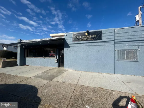 a view of an outdoor space