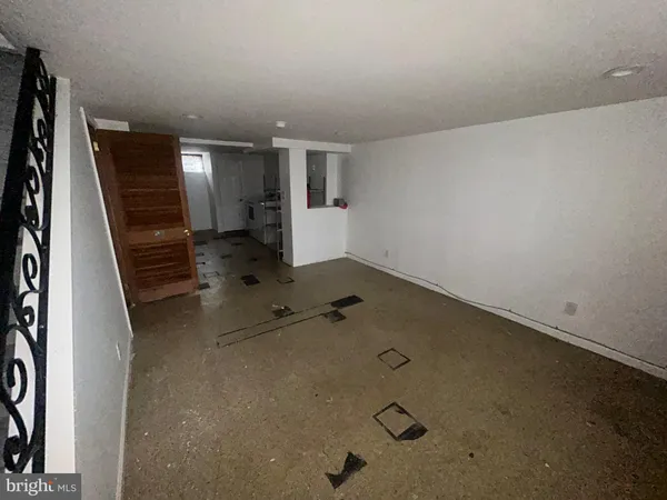 a view of utility room