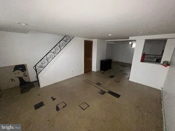 a view of a storage & utility room