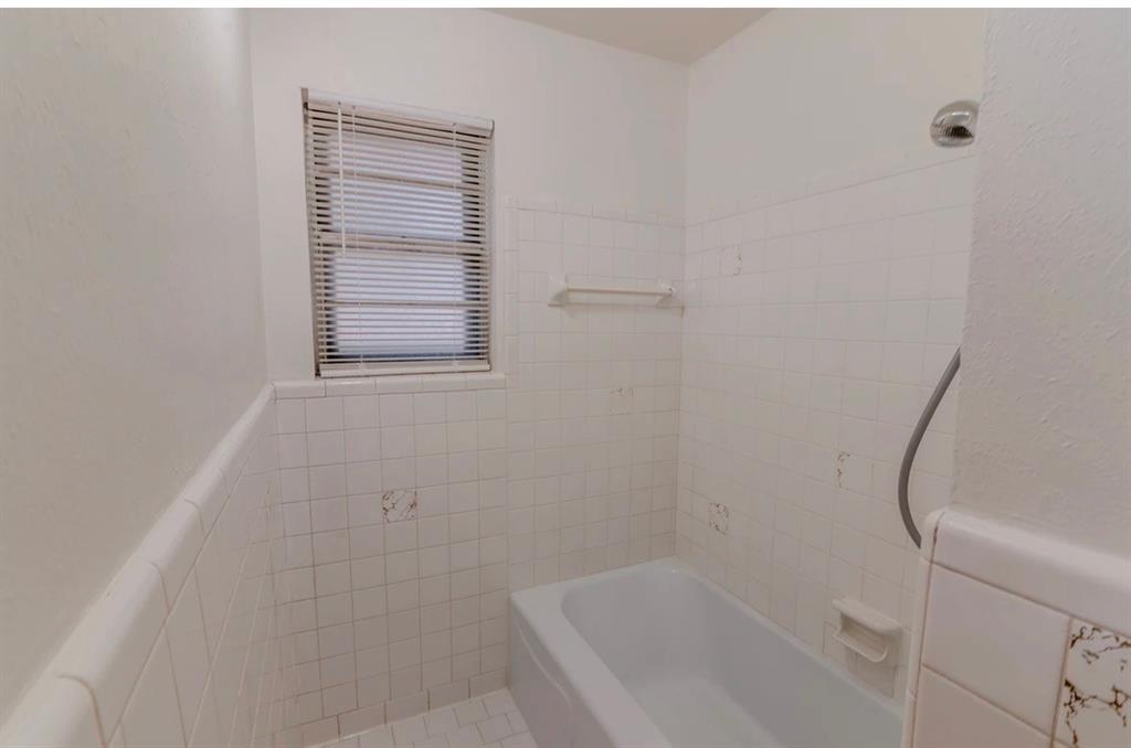 8017 Woodhue Road Dallas, TX 75228 - Photo 18 of 20 Additional content