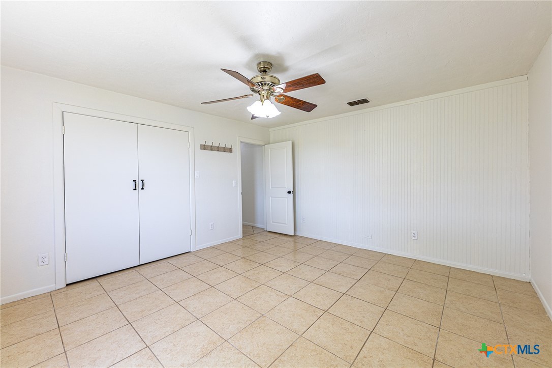 985 County Road 301 Shiner, TX 77984 - Photo 16 of 31 a view of an empty room