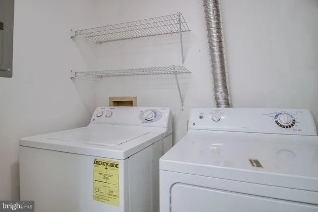 $2,500 | 3803 Green Ridge Court, Unit 302, Fairfax, VA 22033