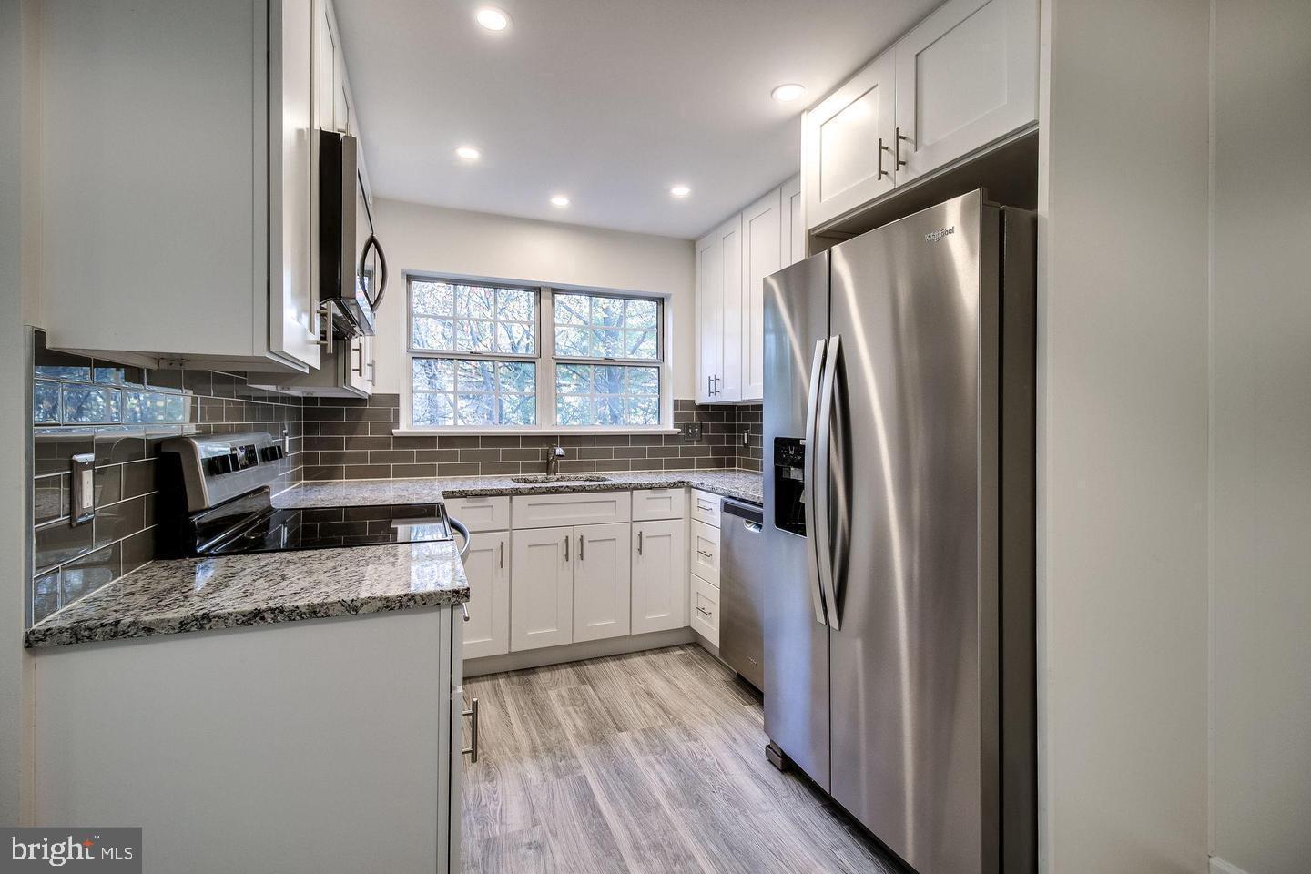 3803 Green Ridge Court, Unit 302 Fairfax, VA 22033 - Photo 7 of 18