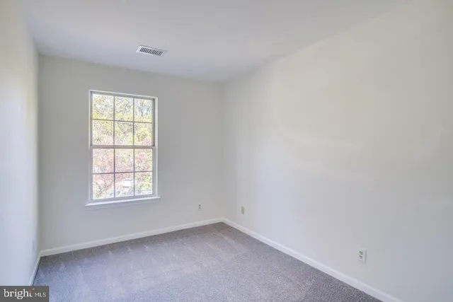 $2,500 | 3803 Green Ridge Court, Unit 302, Fairfax, VA 22033