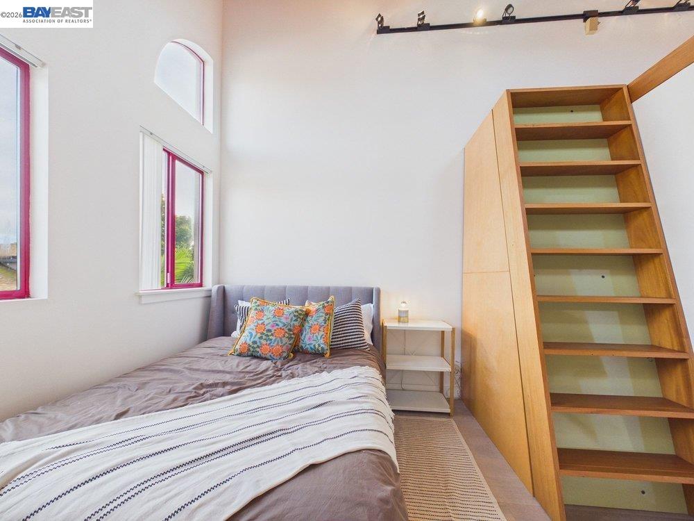 2932 Filbert Street, Unit 2 Oakland, CA 94608 - Photo 19 of 38
