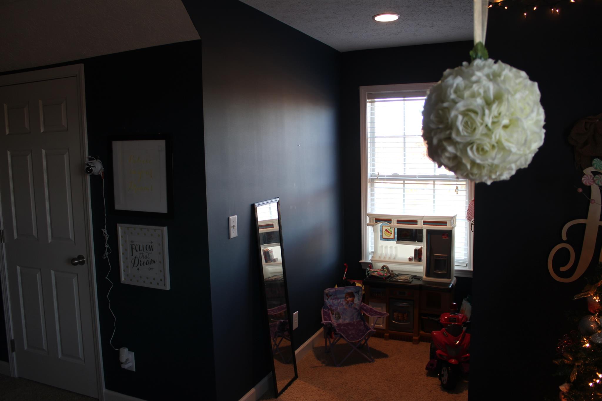 525 Martin Chapel Road Portland, TN 37148 - Photo 24 of 29 a living room with furniture and a window