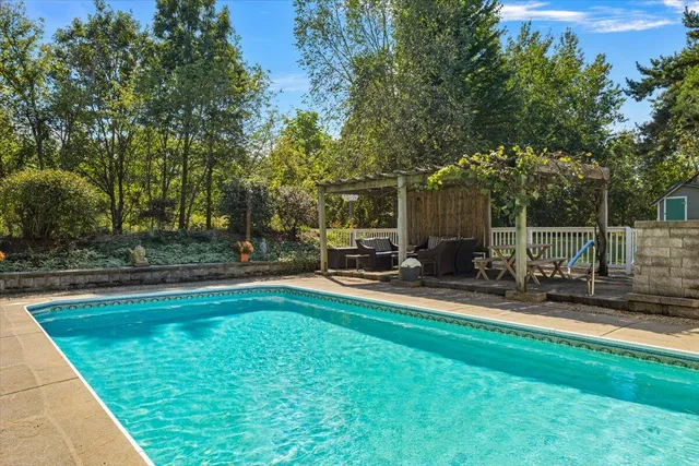 $998,000 | 19196 Cleveland Avenue, Galien, MI 49113