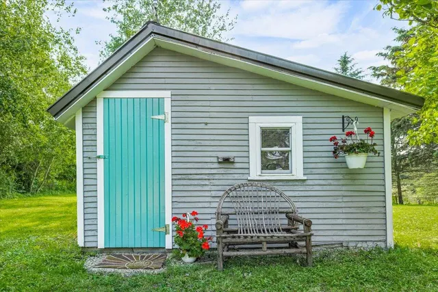 $998,000 | 19196 Cleveland Avenue, Galien, MI 49113