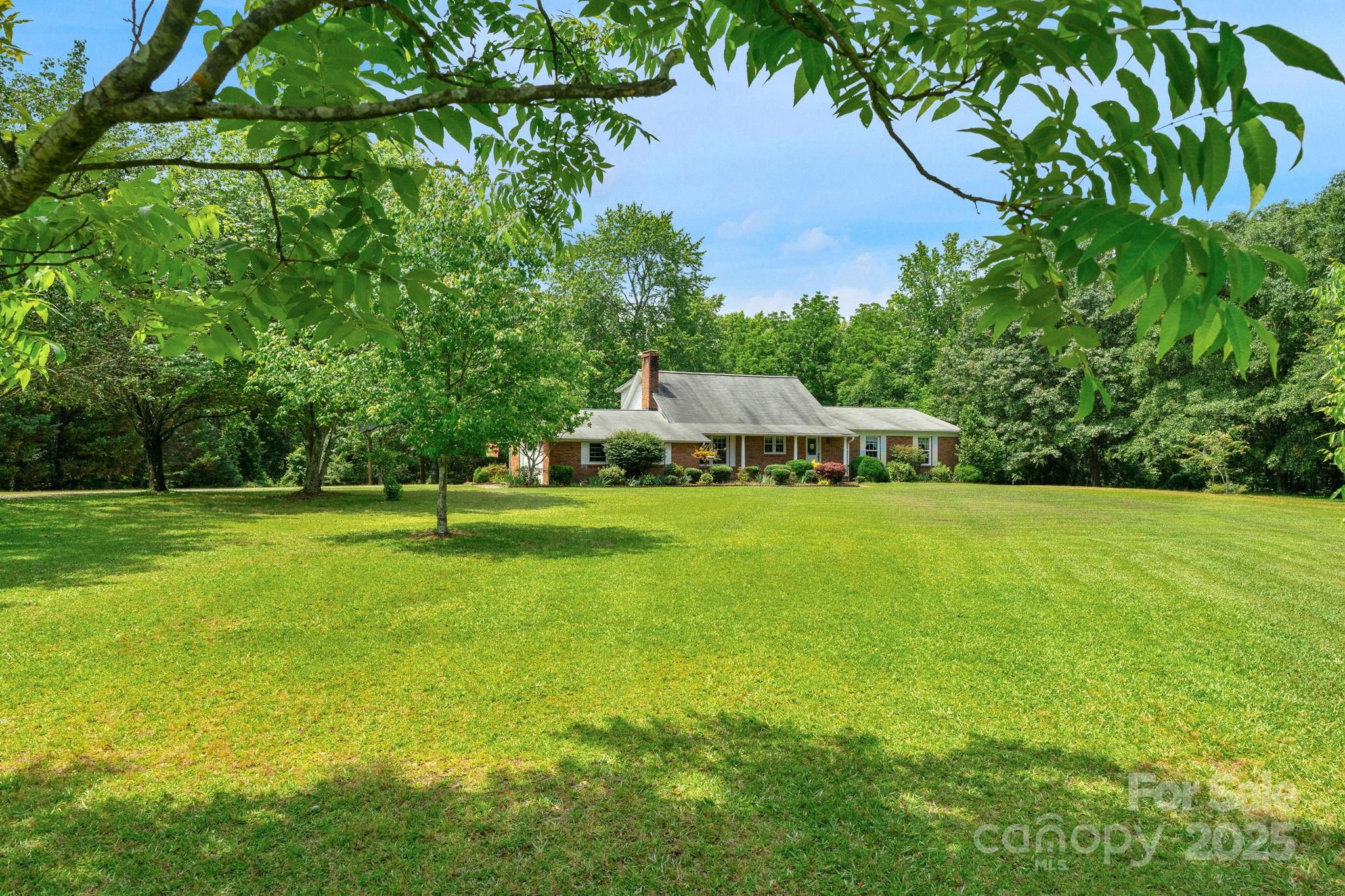 186 Niven Road Lancaster, SC 29720 - Photo 3 of 42