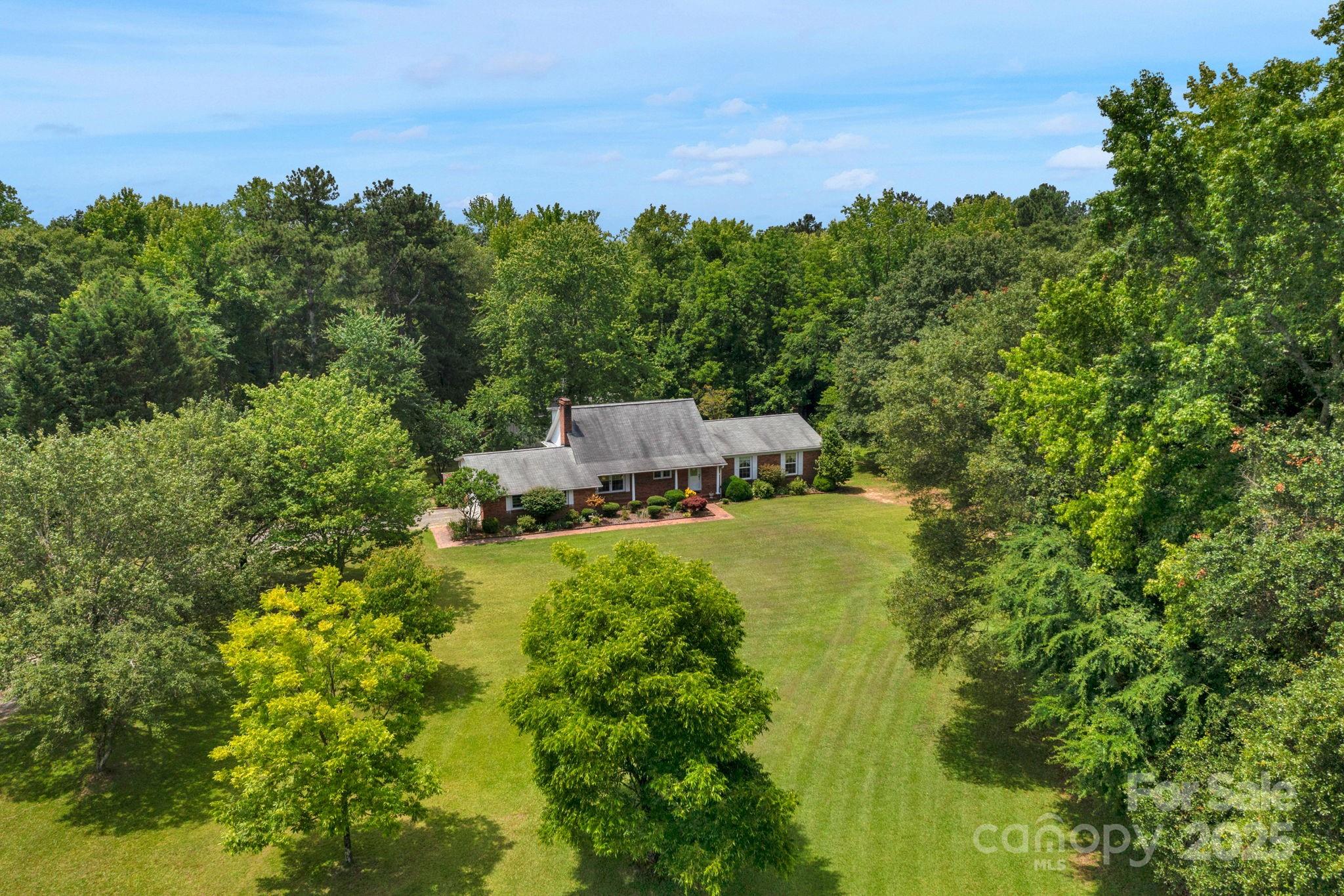 186 Niven Road Lancaster, SC 29720 - Photo 4 of 42