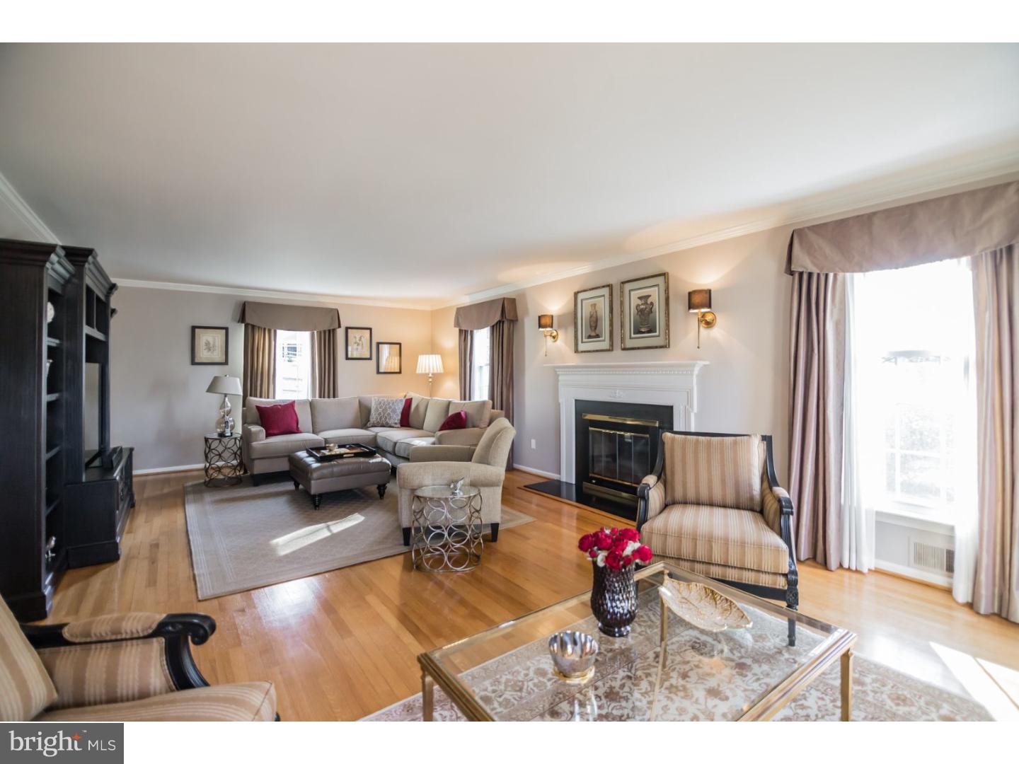 228 Country Gate Road Wayne, PA 19087 - Photo 5 of 23 Living Room