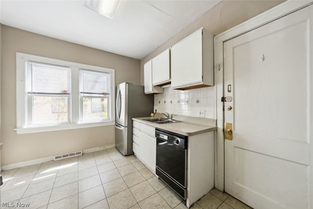 1702 Coventry Road Cleveland, OH 44118 - Photo 14 of 50 Gallery Image 14