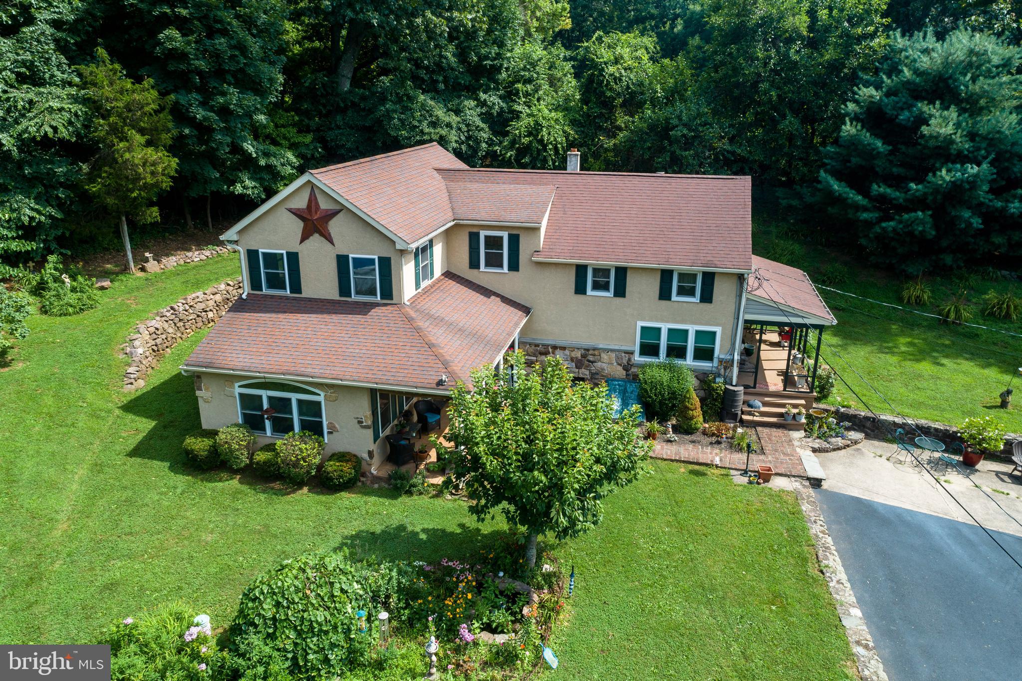 1051 Favinger Road Pottstown, PA 19465 - Photo 2 of 45 Gallery Image 2