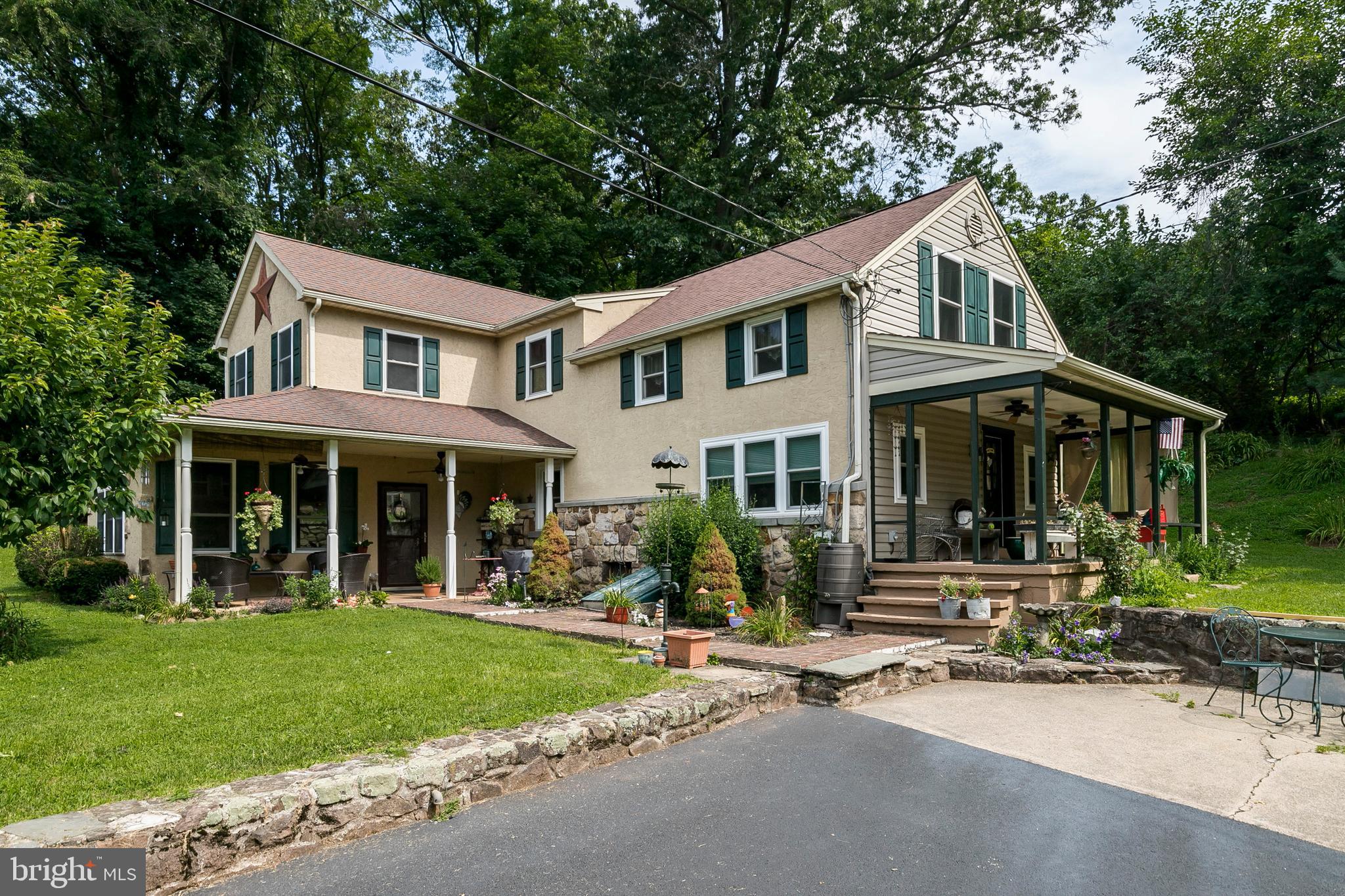 1051 Favinger Road Pottstown, PA 19465 - Photo 3 of 45 Gallery Image 3
