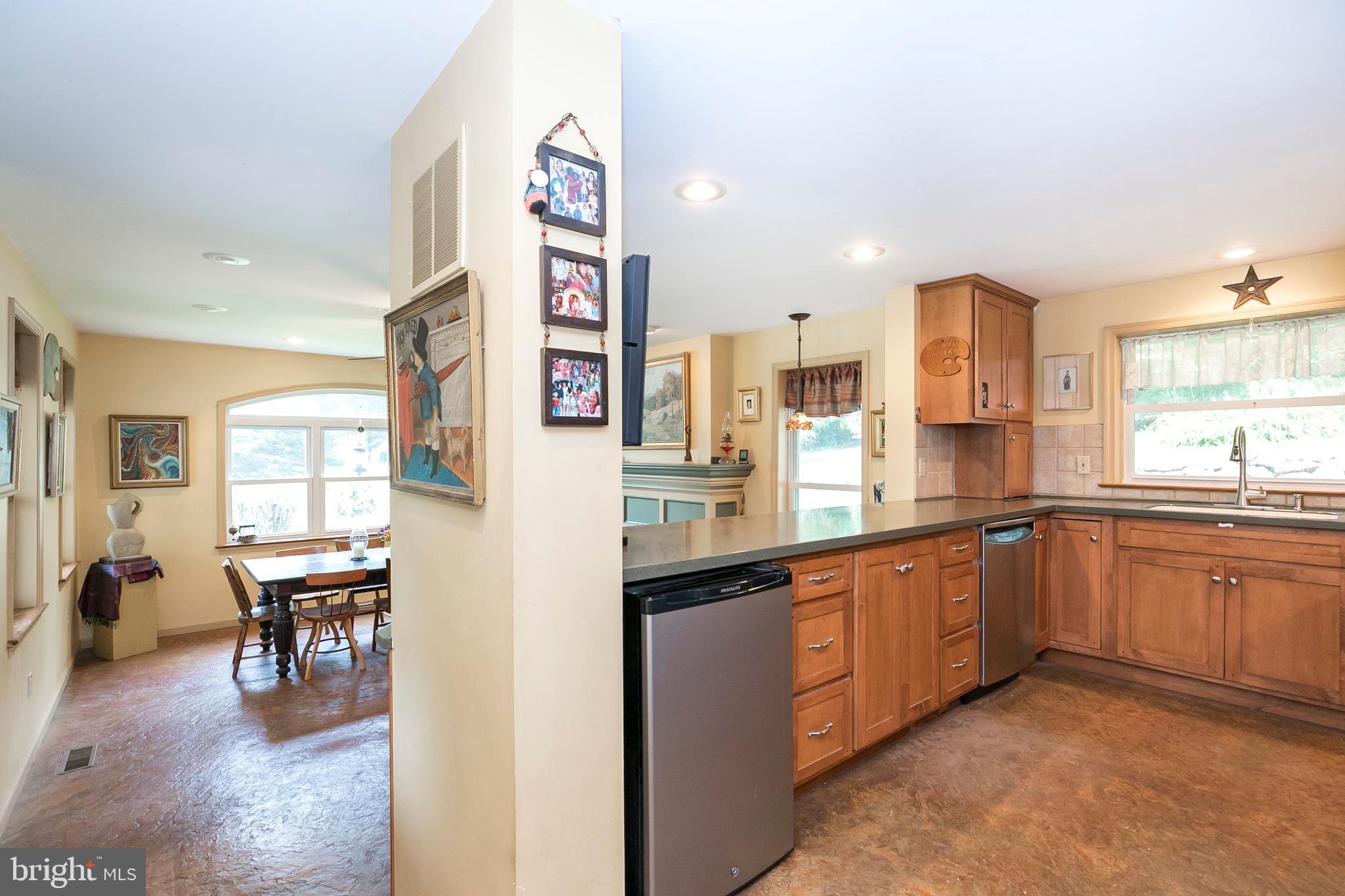 1051 Favinger Road Pottstown, PA 19465 - Photo 9 of 45 Gallery Image 9