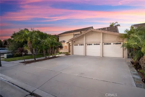 $1,995,000 | 6051 Judwick Circle, Huntington Beach, CA 92648