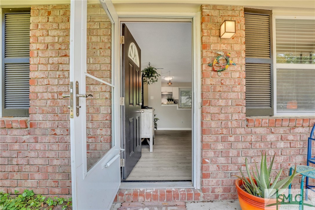 109 Wassaw Road Savannah, GA 31410 - Photo 7 of 37