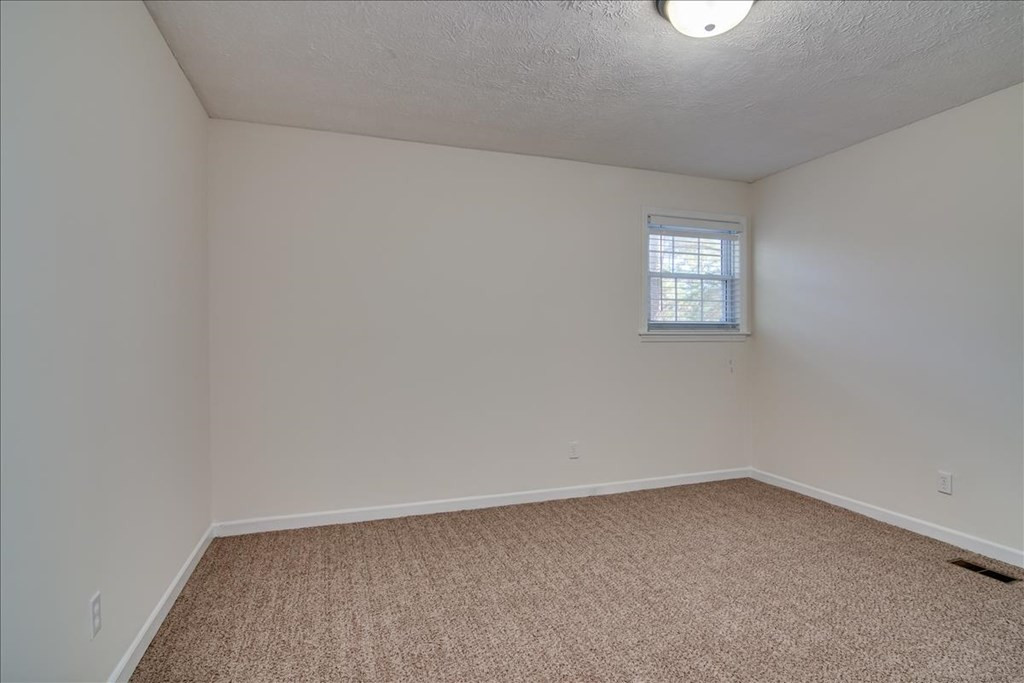 5209 Hereford Farm Road Evans, GA 30809 - Photo 17 of 31 2nd Bedroom