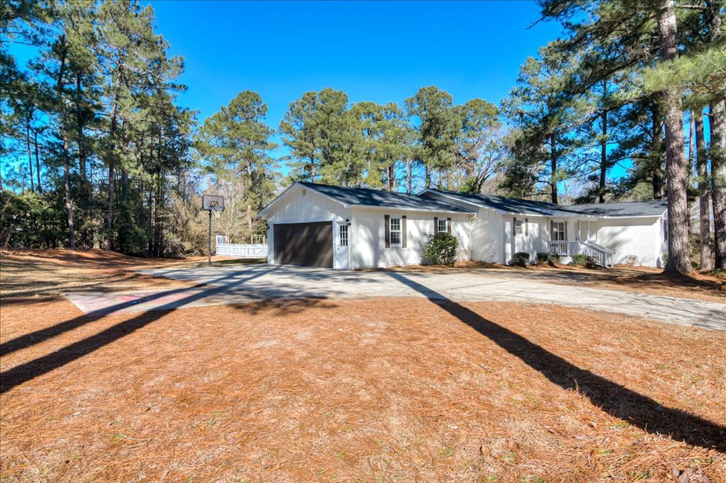 5209 Hereford Farm Road Evans, GA 30809 - Photo 29 of 31 Lots of parking space